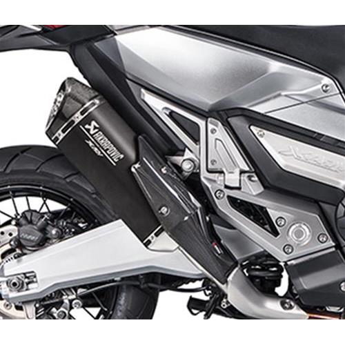 Terminale Akrapovic + protezione carbonio